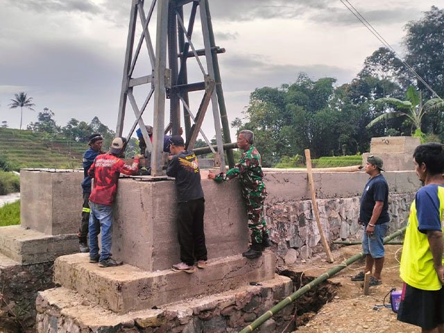Jembatan Gantung Perintis Garuda
