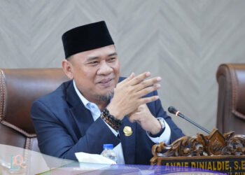 Meja Biliar di Rumah Dinas