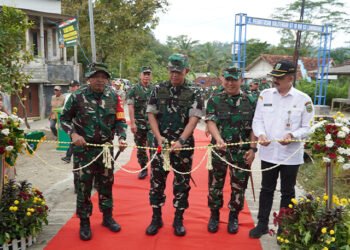 pengabdian TNI bersama rakyat