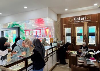 Pasca Lebaran, Antusiasme Tinggi, Nasabah Antre Beli Emas di Galeri 24 Pegadaian