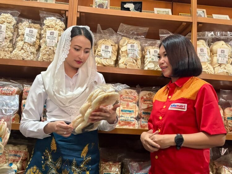 UMKM Rizkyanti 14 Tahun Bermitra dengan Alfamart, Wujud Nyata Kemitraan Retail Modern