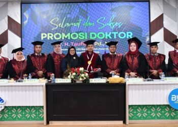 Selesaikan Sidang Terbuka, Kabag TU Kanwil Kemenag Sumsel H. Taufiq Resmi Raih Gelar Doktor ke-299 UIN Raden Fatah Palembang
