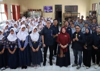 Tingkatkan Kesadaran Digital Pelajar, Bidang Kelembagaan KPID Sumsel Gelar Literasi Media di SMPN 35 Palembang