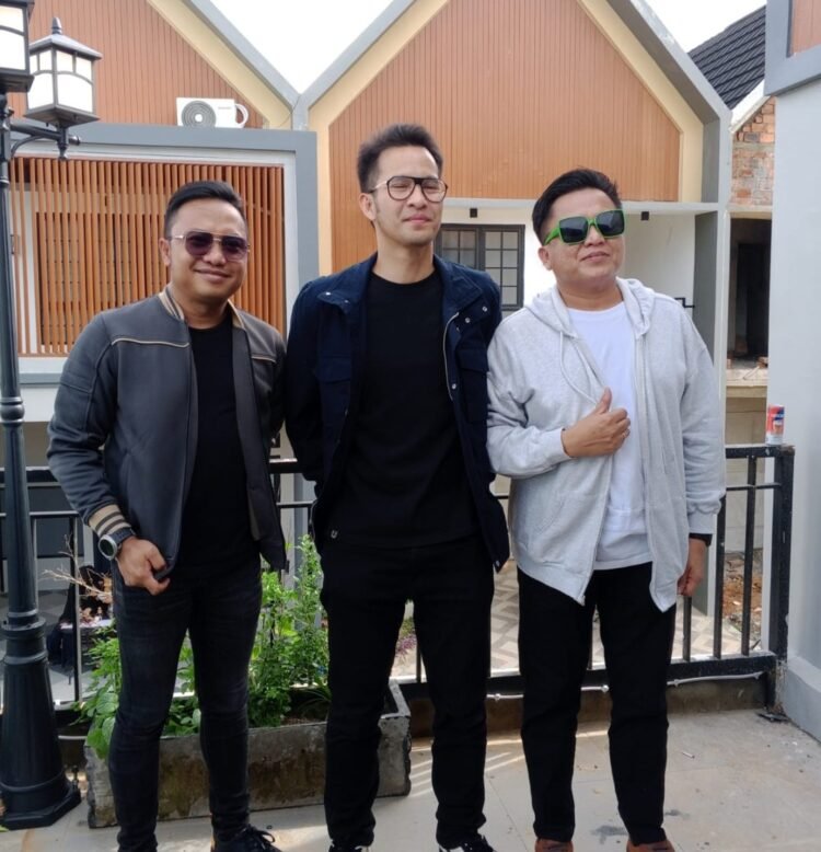 Dari Palembang untuk Indonesia, The Robin Optimistis Lagu “Kehangatan Pria Lain” Digemari Pecinta Musik Tanah Air