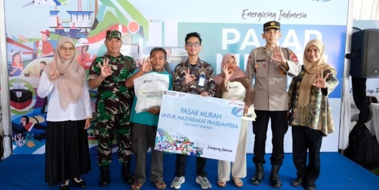 Pertamina Patra Niaga Kilang Plaju Gelar Pasar Murah, 1.000 Paket Sembako Untuk Masyarakat