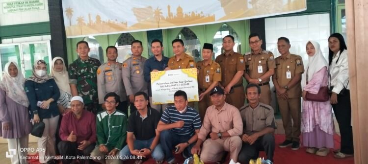 PTBA Kertapati Port Tebar Kepedulian, 26 Ekor Sapi Kurban Diserahkan ke Warga Ring 1