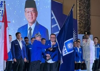 Zulhas Lantik Pengurus PAN Sumsel, Targetkan Tiga Besar di Pemilu 2029