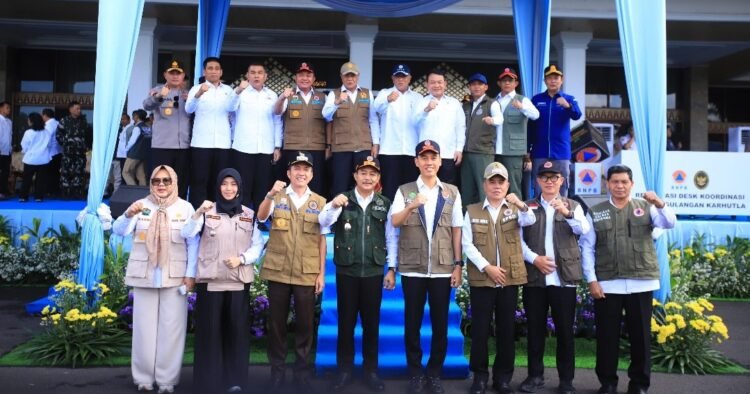 Gubernur Herman Deru Dampingi Menko Polkam Pimpin Apel Kesiapsiagaan Karhutla 2026 di Sumsel