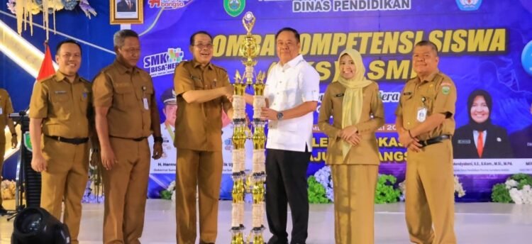 Wagub Cik Ujang Buka LKS SMK Sumsel 2026, Dorong Siswa Ciptakan Inovasi Berdampak Nyata bagi Daerah