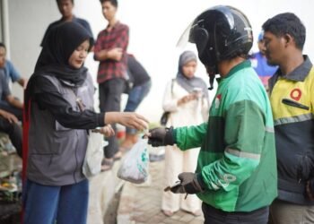 PT Pegadaian Kanwil III Sumbagsel Salurkan Hampir 2.000 Paket Daging Kurban untuk Masyarakat
