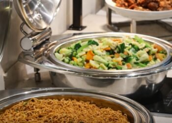 NIKMATI SENSASI KULINER ISTIMEWA LEWAT FWB (FAVE WONDERFUL BUFFET) HANYA RP.88.000 NETT PERPAX (eat, sing, and be happy)
