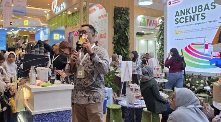 Produk Pengharum Ruangan Eceng Gondok Karya Ankubas Unjuk Gigi di Invirotech 2026