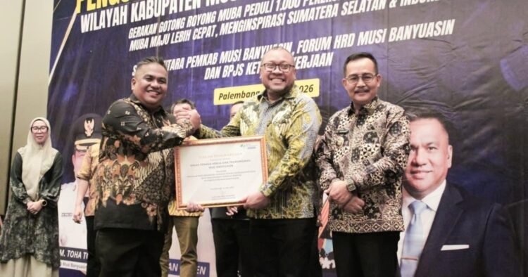 Kanwil BPJS-TK Sumbagsel Nobatkan Disnakertrans Muba Pelopor program perlindungan jaminan sosial ketenagakerjaan bagi masyarakat pekerja rentan di Sumatra Selatan
