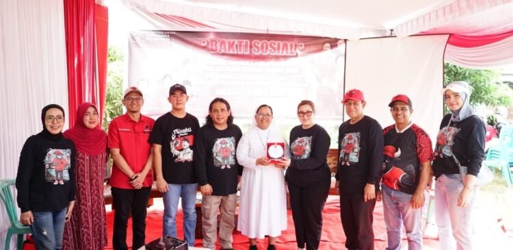 Peringati Hari Bung Karno, DPC PDI Perjuangan Palembang Hadirkan Layanan Kesehatan Gratis bagi Warga