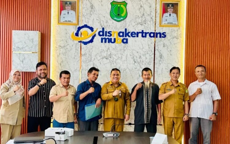 Kedepankan Semangat Kolaborasi, Disnakertrans Muba Jamin Investasi Aman dan Hak Masyarakat Transmigrasi Air Balui SP 2 Terjaga