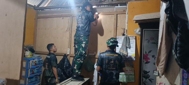 Hari Ke-10 TMMD, Sentuhan Prajurit Kodim 0418/Palembang Ubah Rumah Ibu Sumilah Menjadi Hunian yang Lebih Layak