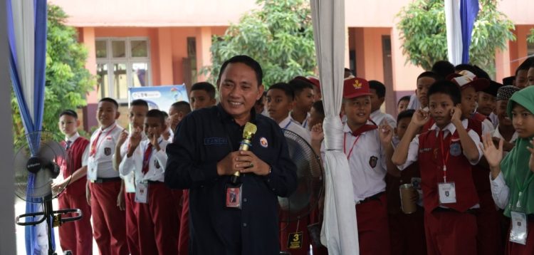 Melalui MPLS, KPID Sumsel Ajak Peserta Didik Baru SMP N 35 Palembang Bijak Bermedia Sosial