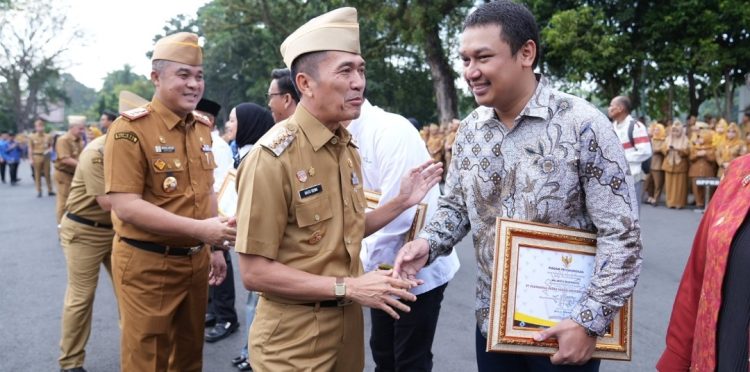 Raih Penghargaan Pendukung Sekolah Adiwiyata, Bukti Nyata Pertamina Patra Niaga Kilang Plaju Peduli di Bidang Pendidikan