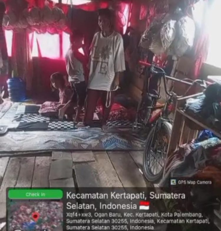Pilu di Sudut Kota Palembang, Janda Empat Anak Bertahan Hidup di Rumah Nyaris Roboh, Berharap Uluran Tangan Pemerintah