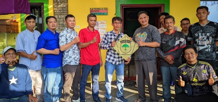 Jalin Silaturahmi Pegiat Layangan Bertandang Ke Kosgoro Kota Palembang