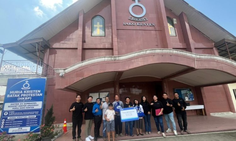Hadirkan Manfaat Nyata bagi Masyarakat, BRI Region 4 Palembang Salurkan Bantuan Sembako ke Enam Gereja