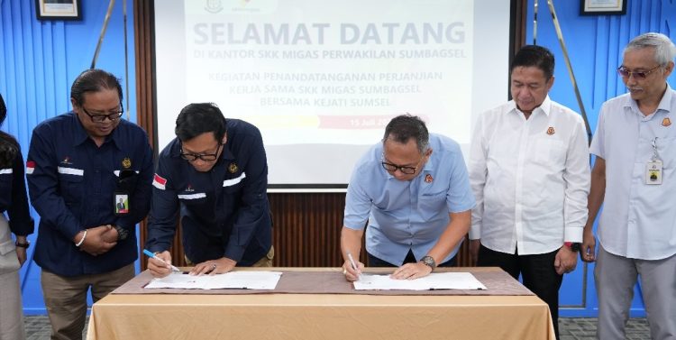 Menjaga Operasional Hulu Migas berjalan tak bertentangan dengan koridor hukum, SKK Migas Sumbagsel Teken PKS bersama Kejati Sumsel