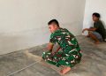 TMMD Kodim 0418/Palembang Percepat Finishing Mushola Baitul Magfurin, Keramik Dipasang hingga Area Sekitar Dirapikan