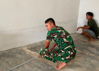 TMMD Kodim 0418/Palembang Percepat Finishing Mushola Baitul Magfurin, Keramik Dipasang hingga Area Sekitar Dirapikan