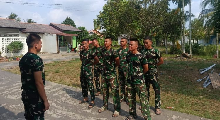 Rehab RTLH Sasaran 8 TMMD Ke-129 Kodim 0418/Palembang Capai Tahap Pengerjaan Septic Tank dan Plester Dinding Kamar Mandi
