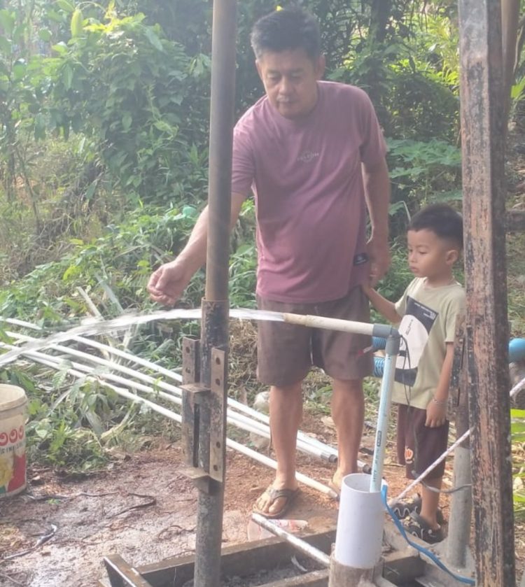 Tak Lagi Bergantung Air Isi Ulang, Ketika Sumur Bor Mengakhiri Dahaga Warga: Kisah Bahagia dari TMMD Kodim 0418/Palembang