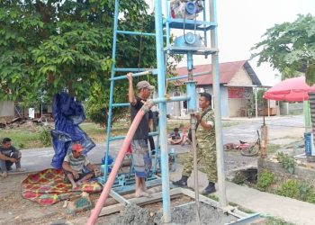 Warga Sambut Antusias Pembangunan Sumur Bor TMMD Ke-129 di Mushala Al-Mufakat