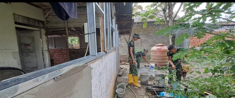 Di Hari Kesembilan TMMD Kodim 0418/Palembang, Rumah Bapak Fernando Mulai Berwajah Baru, Gotong Royong TNI dan Warga Terus Berpacu dengan Waktu