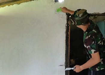 Dinding Kayu Kini  Berganti Bata, Dihari Kesepuluh Harapan Baru Ibu Suwarni Tumbuh Bersama TMMD Kodim 0418/Palembang 