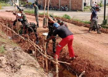 Hari Ke-11 TMMD Kodim 0418/Palembang, Pembangunan Jalan 750 Meter Masuki Tahap Penguatan Tanah