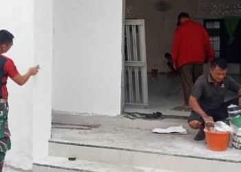 Peluh Prajurit di Balik Dinding Mushola: Hari ke-11 TMMD Satgas Kodim 0418/Palembang Kejar Rampung Baitul Magfurin