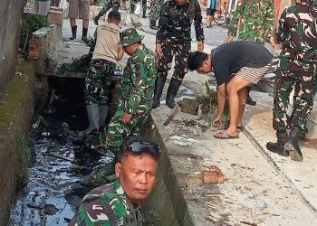Dari Membersihkan Selokan Mengalir Persaudaraan, TMMD Kodim 0418/Palembang Menghidupkan Semangat Gotong Royong