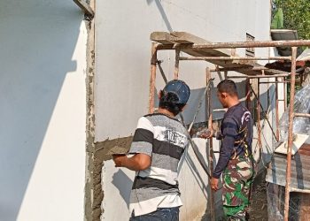 Memasuki Hari Ke-12, Satgas TMMD Kodim 0418/Palembang Percepat Rehab Rumah Ibu Suwarni, Hadirkan Harapan Baru di Talang Jambe