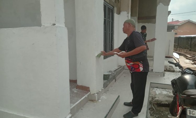TMMD KE-129 KODIM 0418/PALEMBANG Hari Ke-13, Satgas TMMD Percepat Pembangunan Mushola Baitul Magfurin