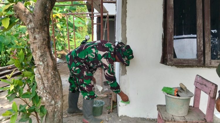 Hari Ke-13 TMMD Kodim 0418/Palembang, Rumah Ibu Suwarni Perlahan Berubah, Harapan Lama yang Kini Mulai Menjadi Nyata