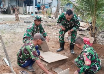Pengecoran Tapakan Kaki Tetmon Jadi Fokus Pengerjaan Sumur Bor TMMD Ke-129 Kodim 0418/Palembang