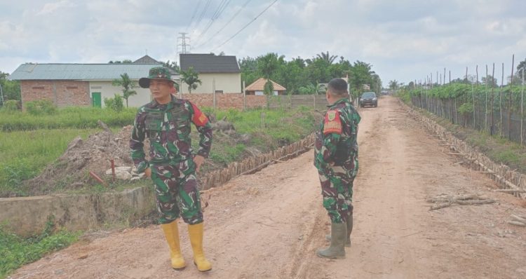 Hari Ke-15, Prajurit TNI Kodim 0418/Palembang Terus Berpacu dengan Waktu Bangun Jalan 750 Meter
