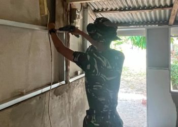 Hari Ke-16 TMMD Ke-129, Satgas Kodim 0418/Palembang Rampungkan Tahap Akhir Rehab Rumah Bapak Fernando