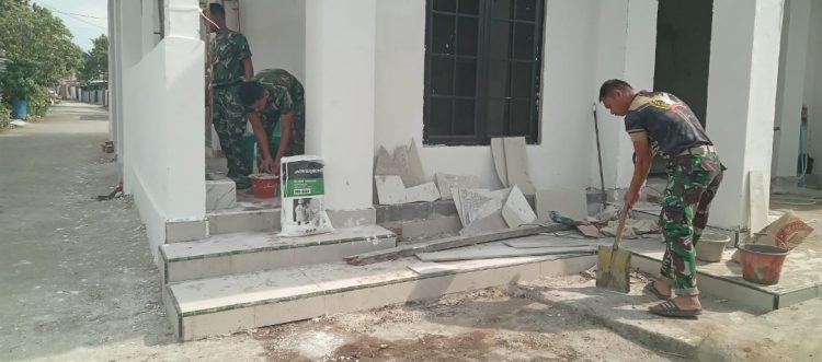 Di Balik Finishing Mushola Baitul Magfurin, Dedikasi Prajurit TMMD Tak Pernah Surut