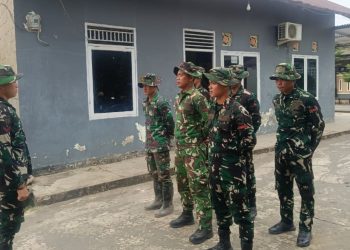 Hari Ke-17, Prajurit TNI di TMMD ke-129 Kodim 0418/Palembang di Kelurahan Talang Jambe Apel Pagi Pengecekan personil Sebelum Mengerjakan Sasaran