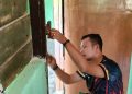 Hari Ke-17 Memasuki Tahap Finishing, Rumah Ibu Suwarni Mulai Menampakkan Wajah Baru Berkat TMMD ke-129 Kodim 0418/Palembang