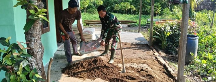 Hari Ke-18 TMMD Kodim 0418/Palembang, Rehabilitasi Rumah Ibu Suwarni Masuk Tahap Akhir