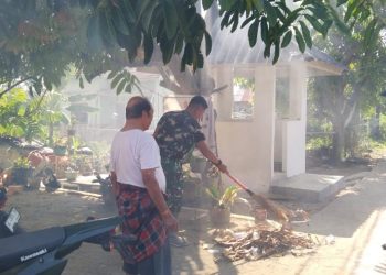 Hari ke-18 TMMD, Personel Yon TP 950 Tuntaskan Tahap Akhir Pembangunan Pos Kamling