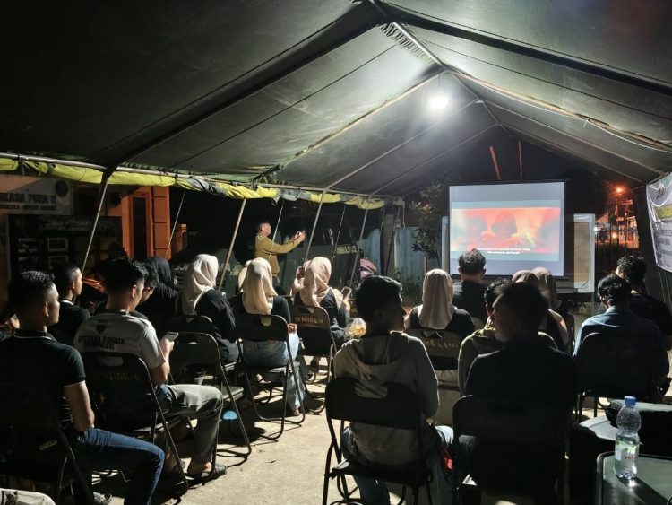 TMMD Kodim 0418/Palembang Jadikan Nobar Sebagai Ruang Pembinaan dan Penguatan Karakter Pemuda