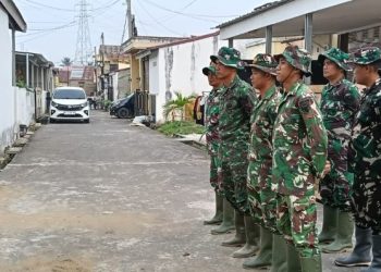 Hari Ke-18 Diawali Apel Pagi, Disiplin Prajurit Satgas TMMD Kodim 0418/Palembang Percepat Penyelesaian Pos Kamling