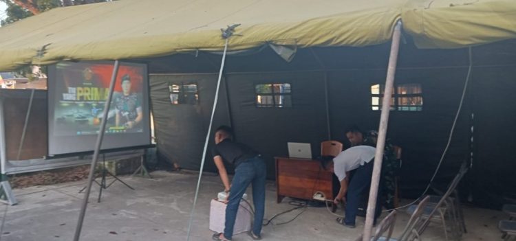 Sinergi Personel Satgas TMMD dan Pemuda Talang Jambe Gelar Nobar Film Kebangsaan Demi Pupuk Nasionalisme